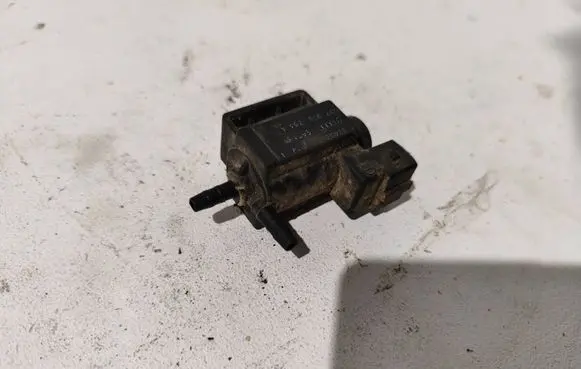 Volkswagen Golf IV Vacuum valve 037906283A 722402 96T185
