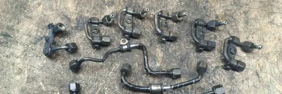 Jaguar XF X250 Fuel injector supply line/pipe 