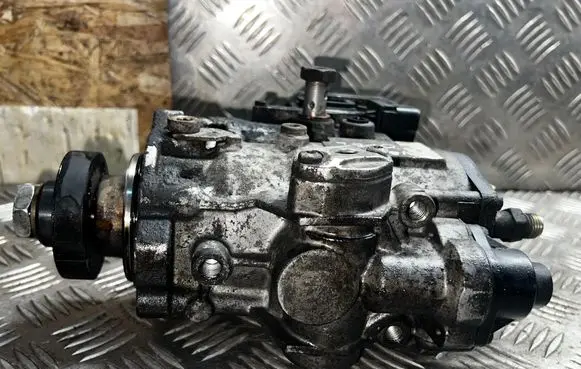 Opel Vectra C Fuel injection high pressure pump 5021