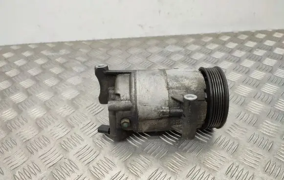 Volkswagen PASSAT B8 Air conditioning (A/C) compressor (pump) 5Q0820803D