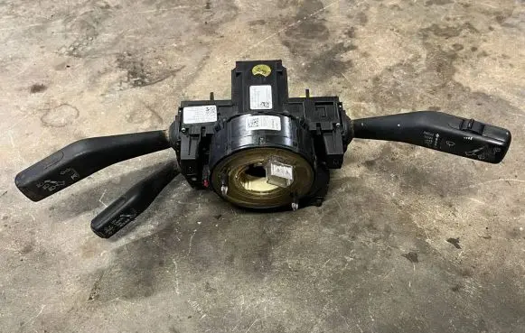 Volkswagen PASSAT B6 Indicator stalk 3C0959653B 3C9953513R LK01503842