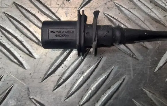 BMW X6 E71 Outside/external air temperature sensor 65816936963