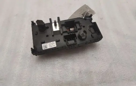 Mercedes-Benz E W213 Fuse module A2139068801
