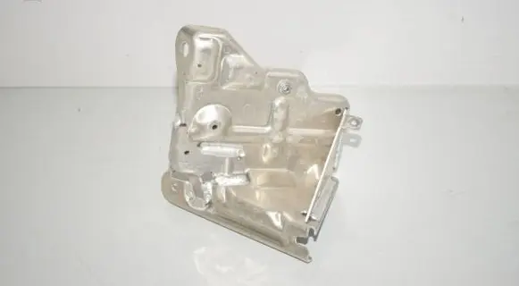 Battery bracket