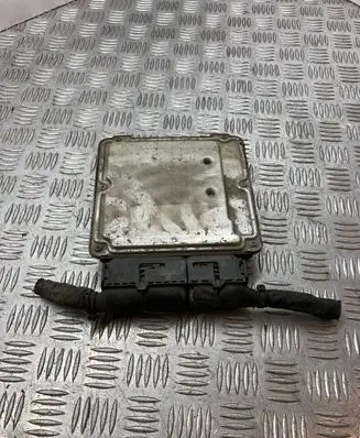 Volkswagen PASSAT B6 Engine control unit/module 03l907309