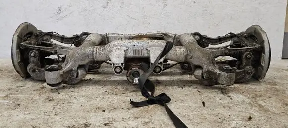 BMW 5 E60 E61 Rear axle beam with reductor 6770828 HATE60