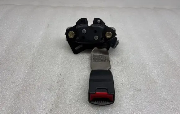 Opel Frontera B Rear seatbelt buckle 91160620 07R503702