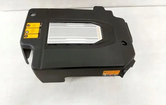 Opel Ampera Engine cover (trim) 22886718