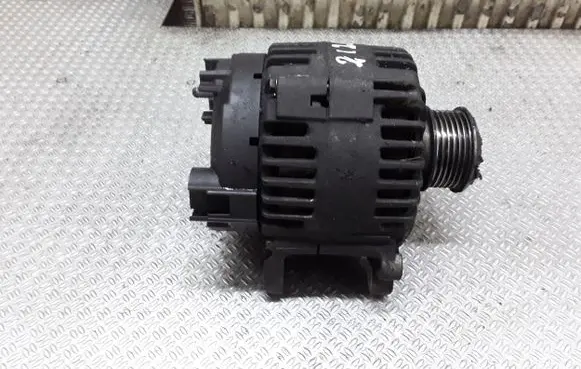 Seat Altea XL Generator/alternator 06F903023C