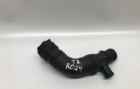 Audi A4 S4 B9 8W Engine coolant pipe/hose 7M3122291