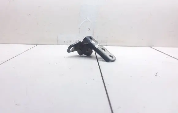 Skoda Octavia Mk2 (1Z) Front door upper hinge 