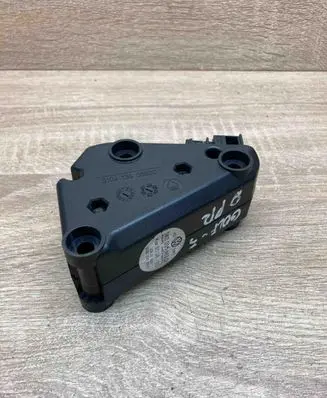 Volkswagen Golf VI Sound amplifier 1K0035463D 310413405920