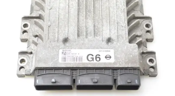 Nissan Juke I F15 Engine control unit/module 237101KB4A