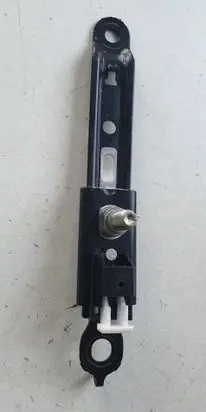 Lexus CT 200H Seat belt adjustment motor 