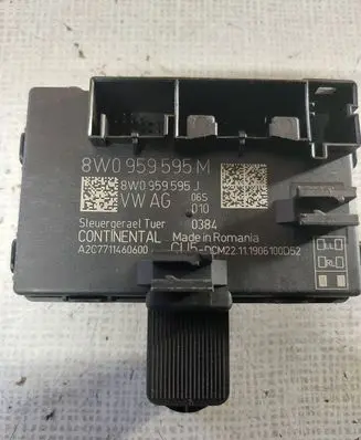 Audi A4 S4 B9 Door control unit/module 8W0959595M