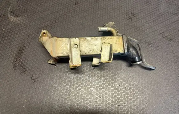 Opel Vivaro EGR valve cooler 8200719993D L0281010 H8200620695