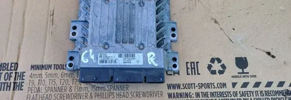 Dacia Duster Engine control unit/module S180095134A 237102259R 237104454R