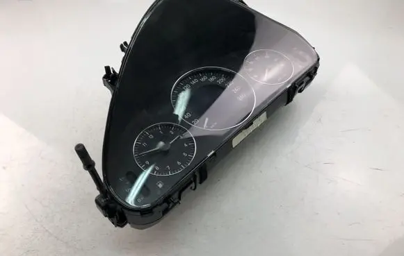 Mercedes-Benz E W211 Speedometer (instrument cluster) A2115402447