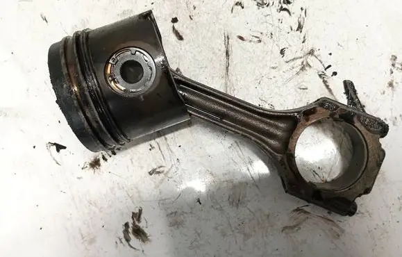 Audi 100 S4 C4 Piston with connecting rod 028H