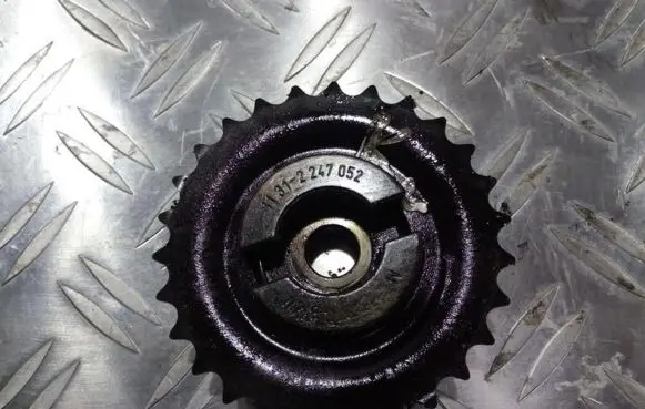 BMW 5 E39 Camshaft pulley/ VANOS 11312247052 11.31-2247052