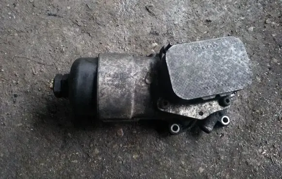 Ford Fiesta Oil filter cover 