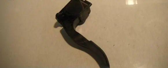Mercedes-Benz Sprinter W906 Accelerator throttle pedal A9063000304 0280755025