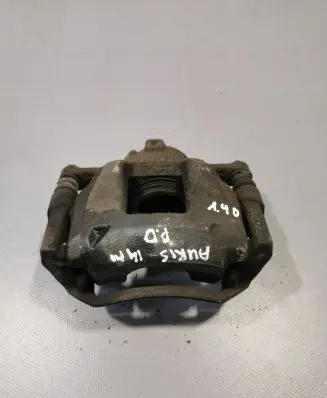 Toyota Auris E180 Front brake caliper