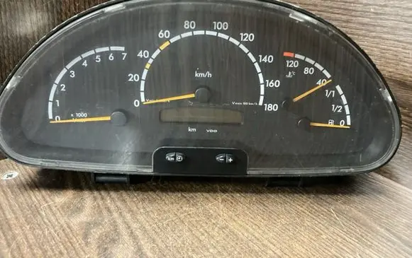 Mercedes-Benz Sprinter W901 W902 W903 W904 Speedometer (instrument cluster) 0014468521 A0014468521