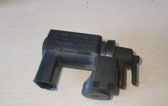 Audi A6 S6 C6 4F Turbo solenoid valve 059906628B