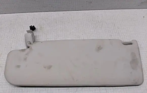 Volkswagen Golf IV Sun visor