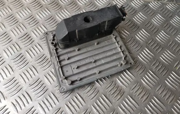 Mazda 2 Engine control unit/module 4S6112A650PB S120977016C