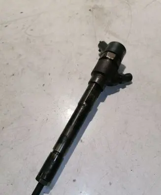 Fuel injector