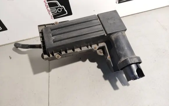 Volkswagen Touran II Air filter box 1K0129620D C35154