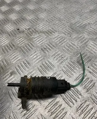 Mitsubishi Colt Windscreen/windshield washer pump