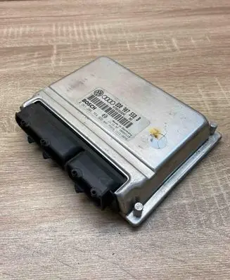 Volkswagen PASSAT B5 Engine control unit/module ECU 8D0907558B 0261204774