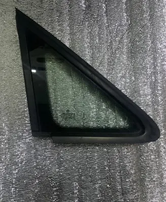 Volkswagen Caddy Front triangle window/glass 