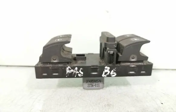 Volkswagen PASSAT B6 Electric window control switch 1K4959857A