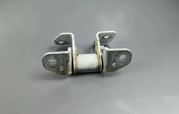 Jeep Grand Cherokee Front door upper hinge