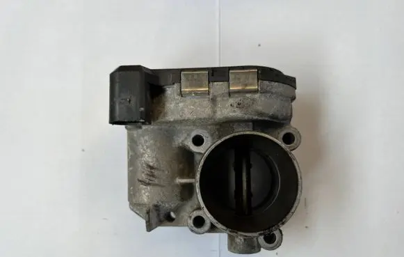 Renault Laguna III Throttle valve 8200330810 0281002381 8200330812
