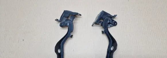 Hyundai i20 (PB PBT) Engine bonnet/hood hinges 
