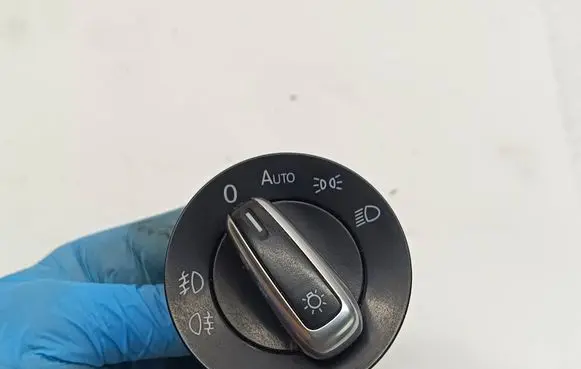 Light switch