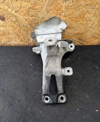 Porsche Macan (95B) Engine mounting bracket 4G0199308