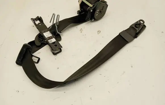 Audi A4 S4 B9 Front seatbelt 010R0000 635372400A R2302LLA