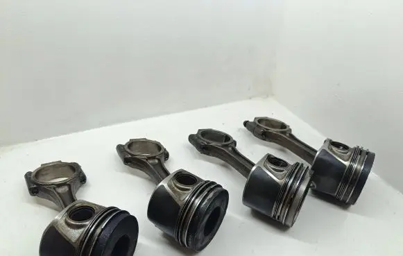 Audi A6 S6 C6 4F Piston with connecting rod 038jDE