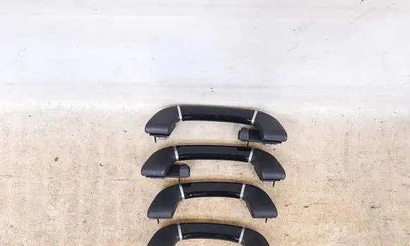 BMW 7 G11 G12 A set of handles for the ceiling