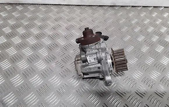 Peugeot 2008 I Fuel injection high pressure pump 0445010516 9688499680