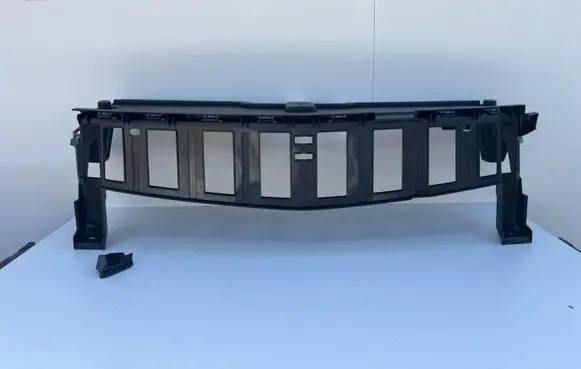 Opel Grandland X Radiator trim YP00024377