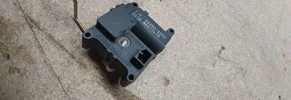 Mitsubishi Carisma Air flap motor/actuator MR910476 CAB501A050