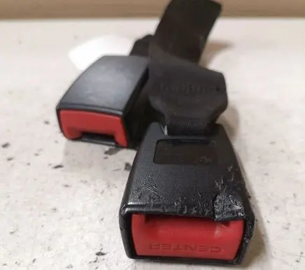 BMW 3 E90 E91 Rear seatbelt buckle 7245663