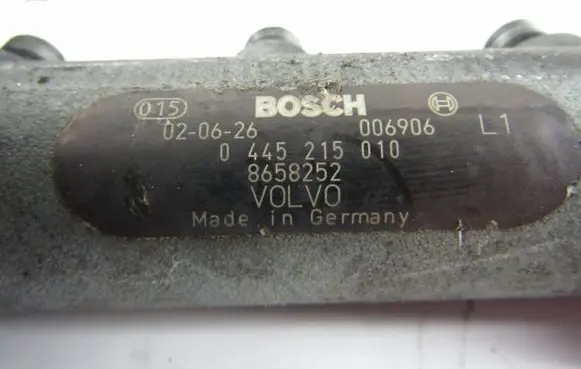 Volvo V70 Fuel main line pipe 0445215010